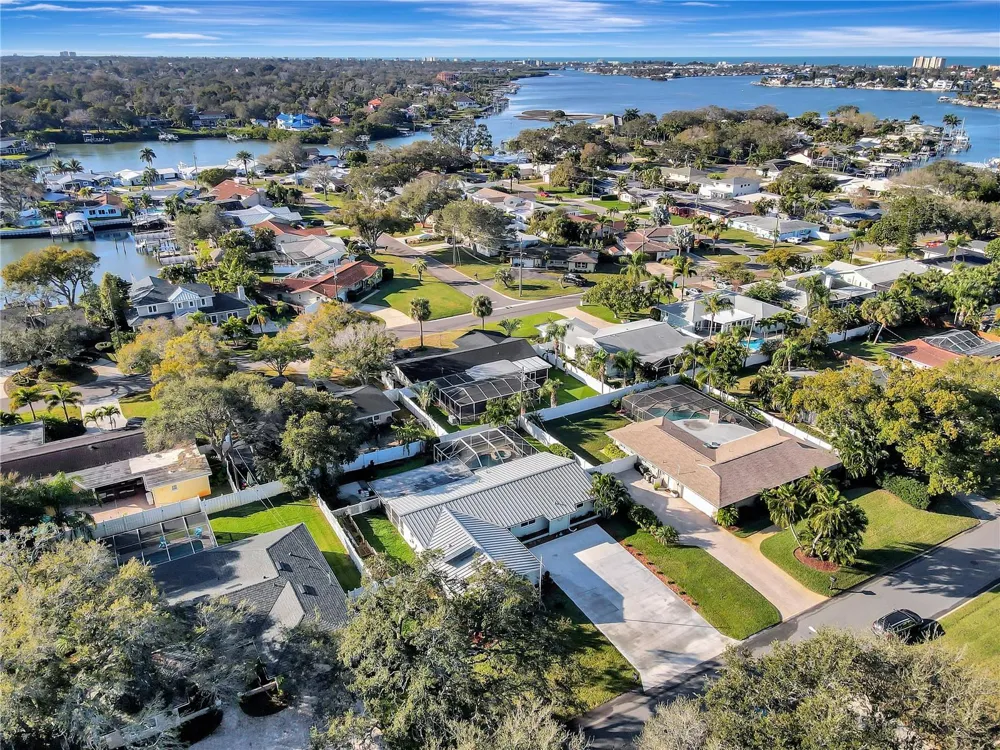 809 JACARANDA DRIVE Largo, FL 33770
