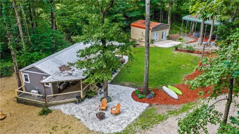 305 Golf Course Road