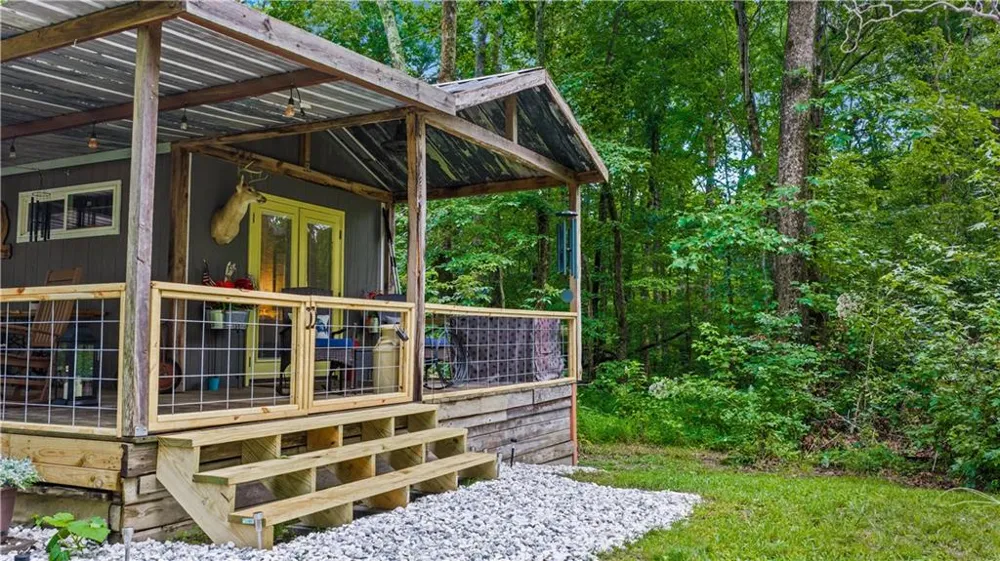 305 Golf Course Road Menlo, GA 30731
