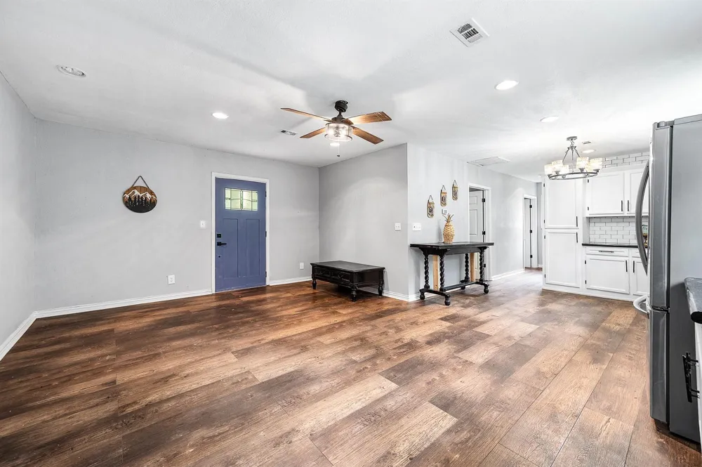 51 Winter Creek Cleveland, TX 77328