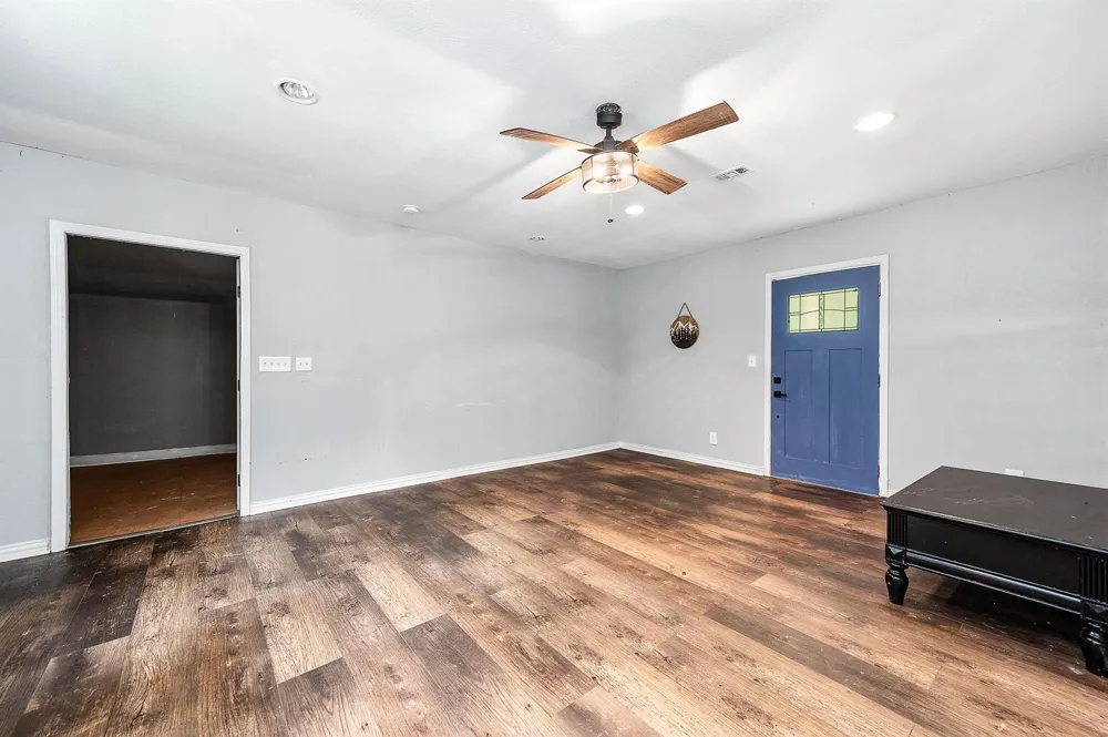 51 Winter Creek Cleveland, TX 77328