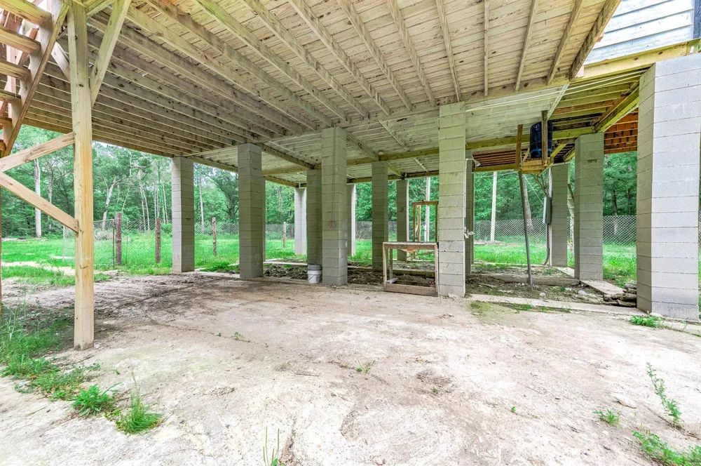 51 Winter Creek Cleveland, TX 77328