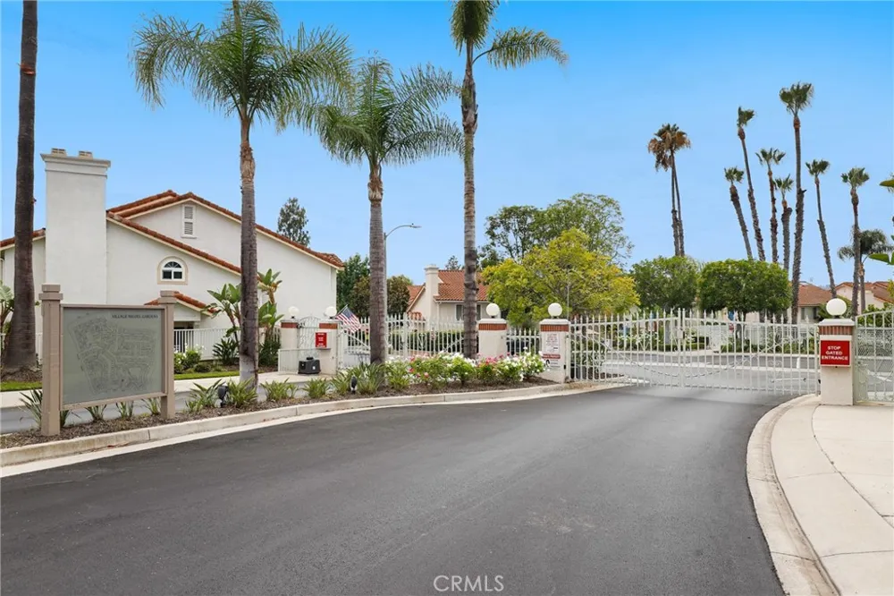 27541 Caesars Place Laguna Niguel, CA 92677