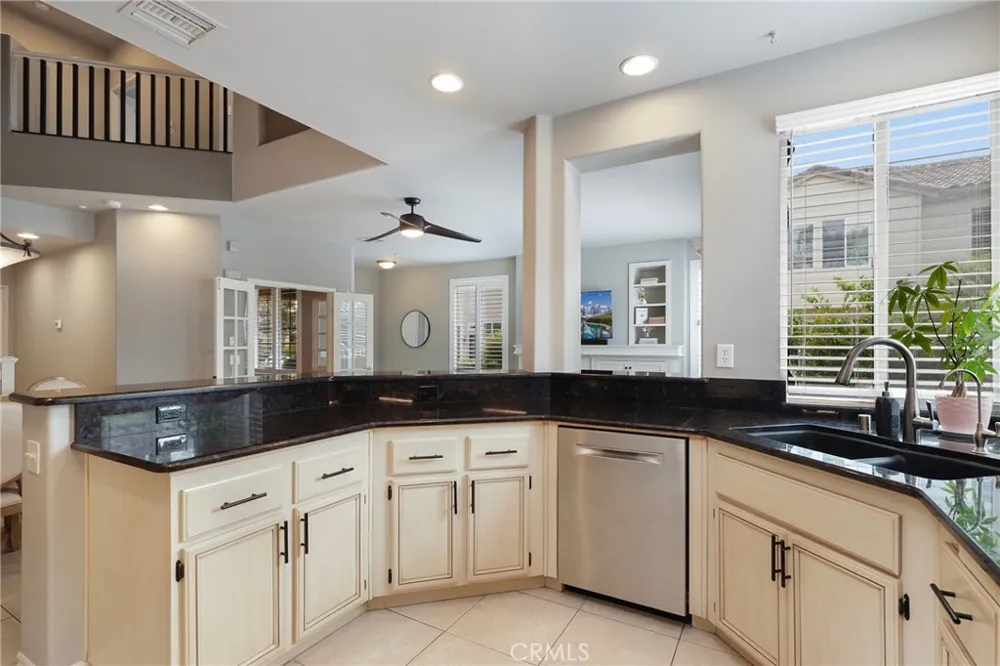 27541 Caesars Place Laguna Niguel, CA 92677