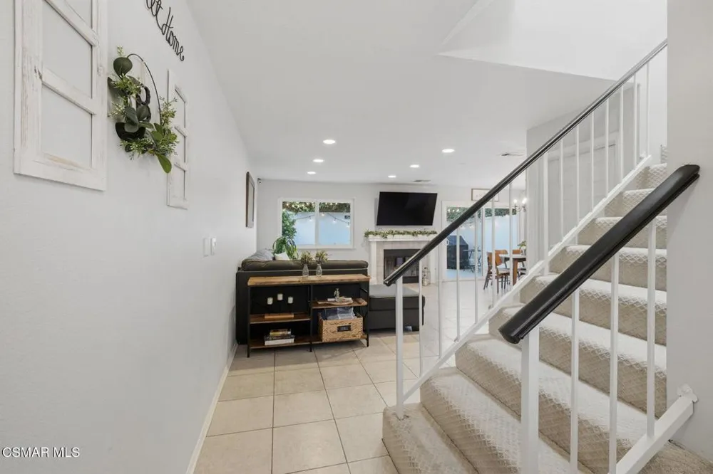 228 Hill Ranch Drive Thousand Oaks, CA 91362