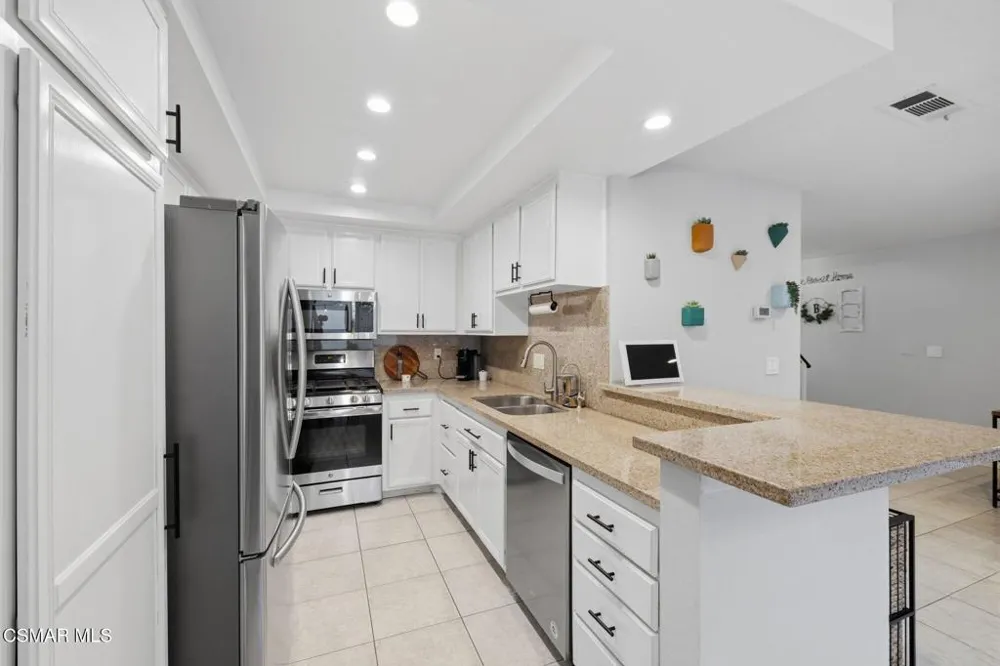 228 Hill Ranch Drive Thousand Oaks, CA 91362
