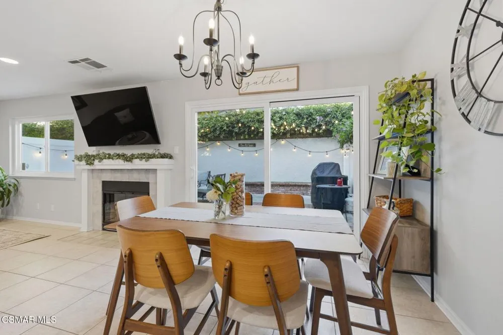 228 Hill Ranch Drive Thousand Oaks, CA 91362