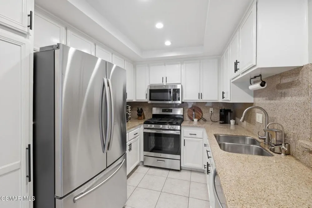 228 Hill Ranch Drive Thousand Oaks, CA 91362