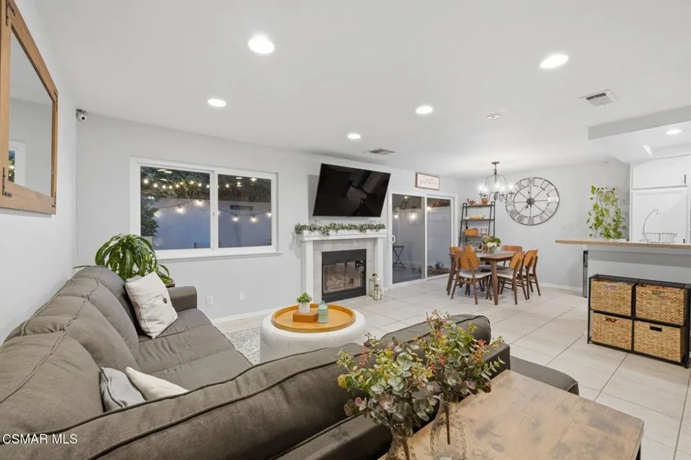 228 Hill Ranch Drive Thousand Oaks, CA 91362