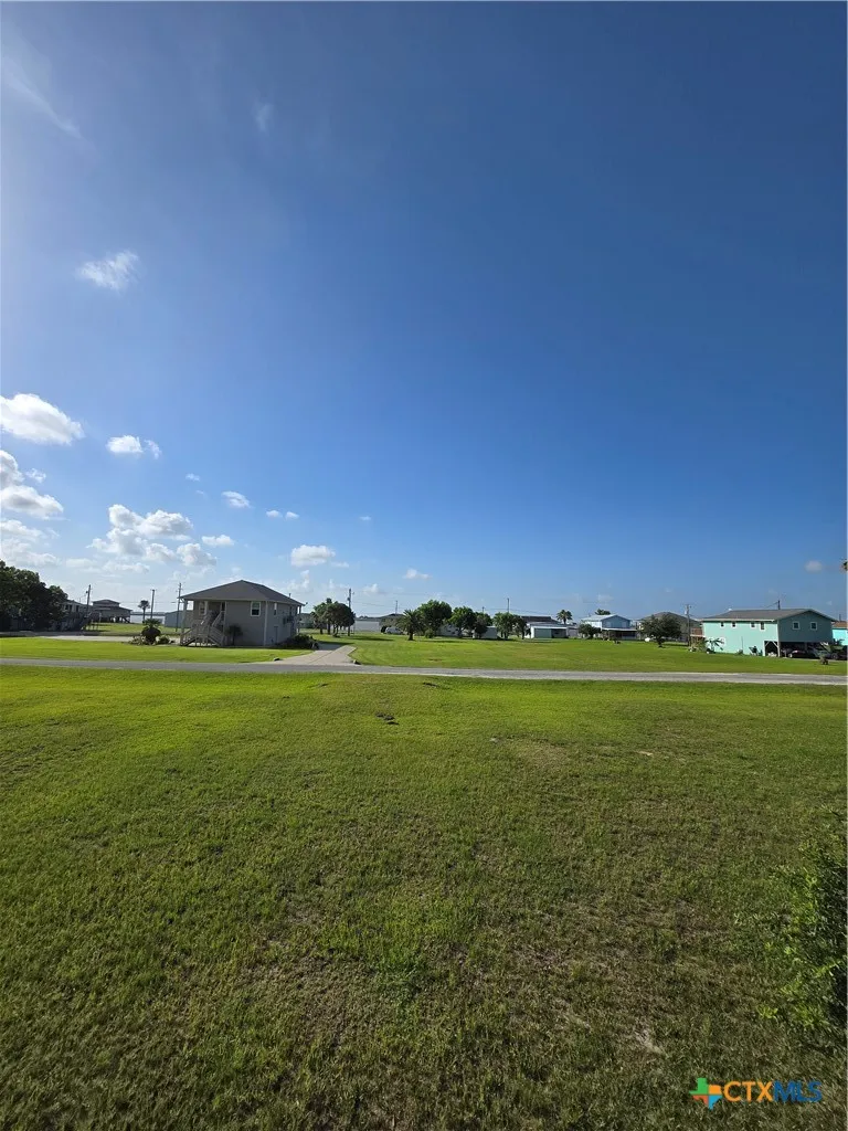 590 Bayview Drive Palacios, TX 77465