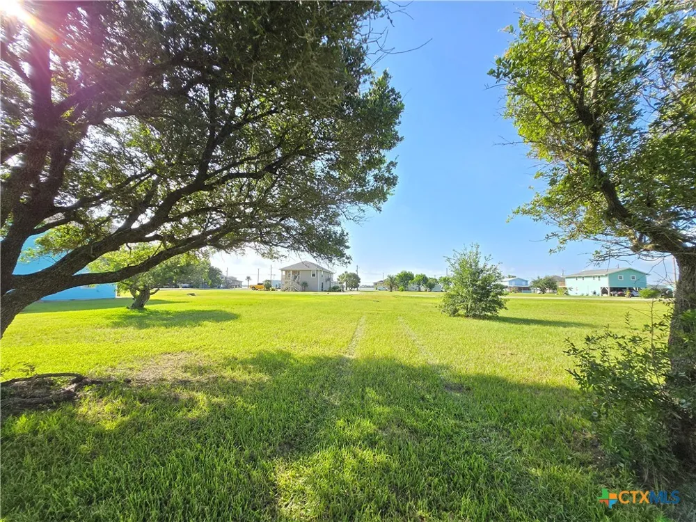 590 Bayview Drive Palacios, TX 77465