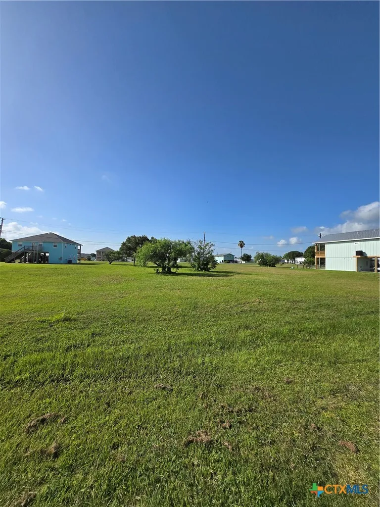590 Bayview Drive Palacios, TX 77465