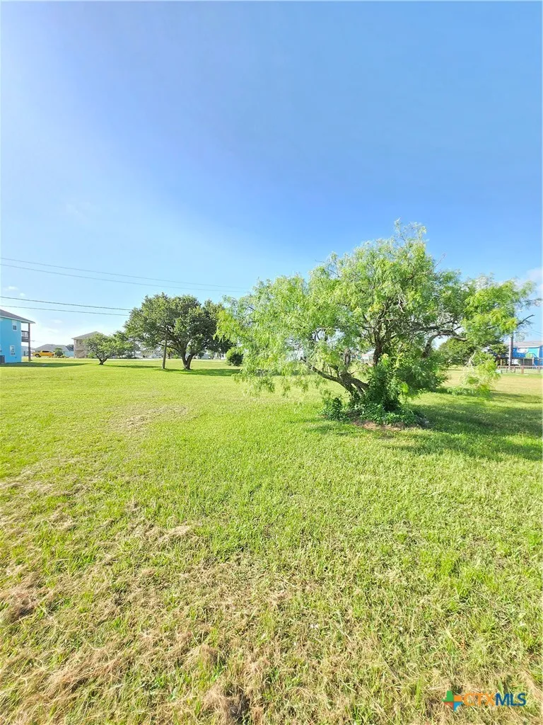 590 Bayview Drive Palacios, TX 77465