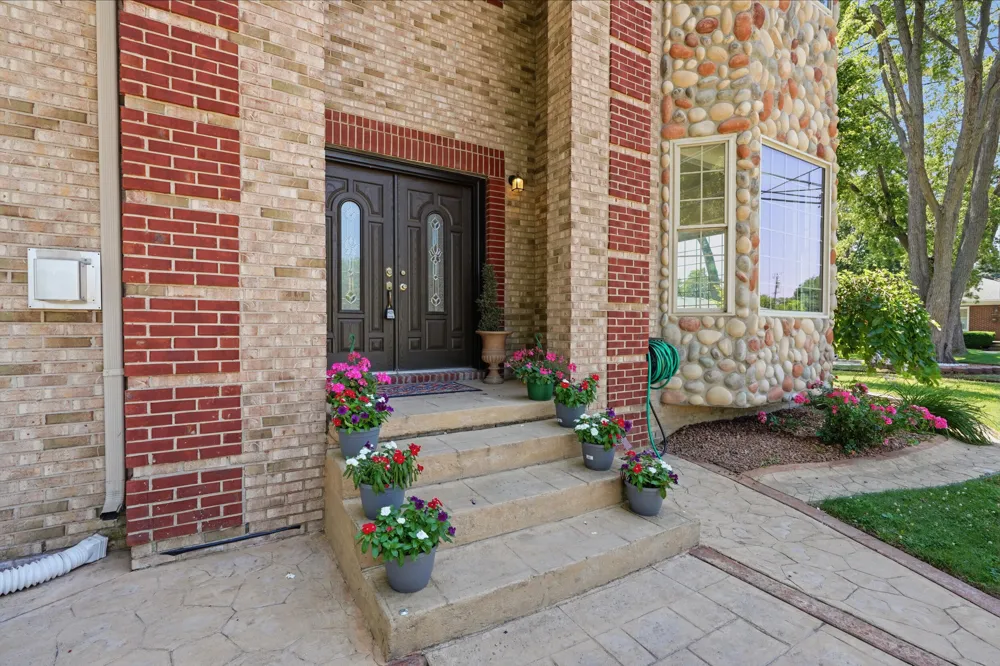 8336 Nightingale Street Dearborn Heights, MI 48127