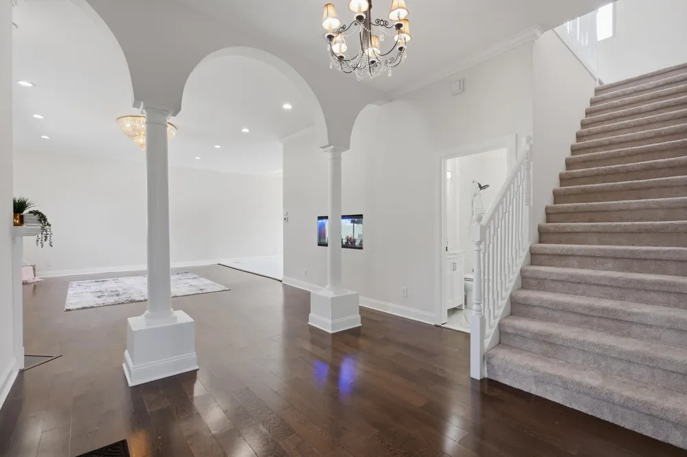 8336 Nightingale Street Dearborn Heights, MI 48127