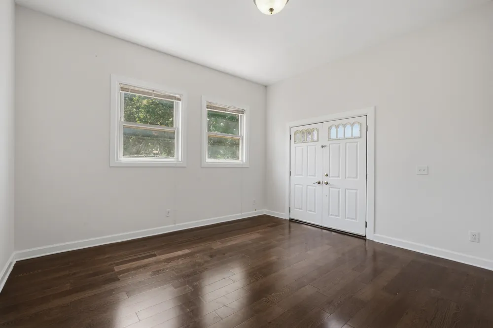 8336 Nightingale Street Dearborn Heights, MI 48127
