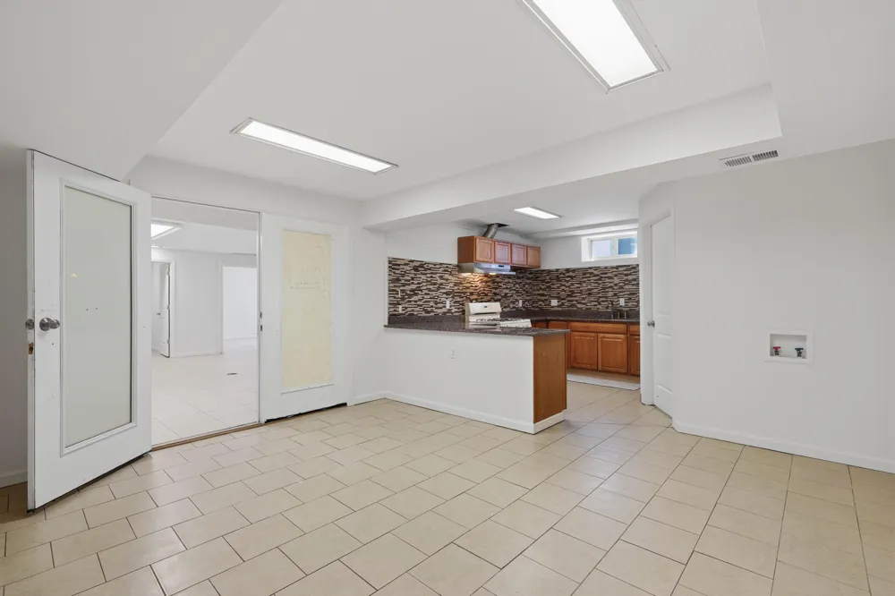 8336 Nightingale Street Dearborn Heights, MI 48127