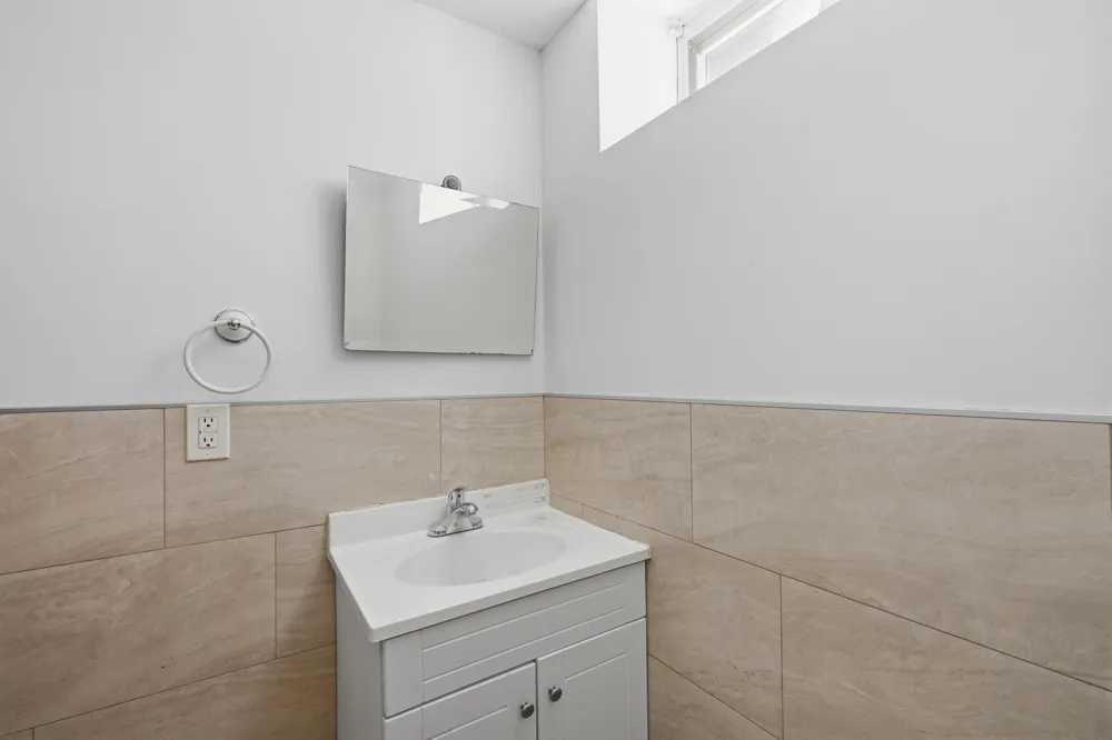 8336 Nightingale Street Dearborn Heights, MI 48127