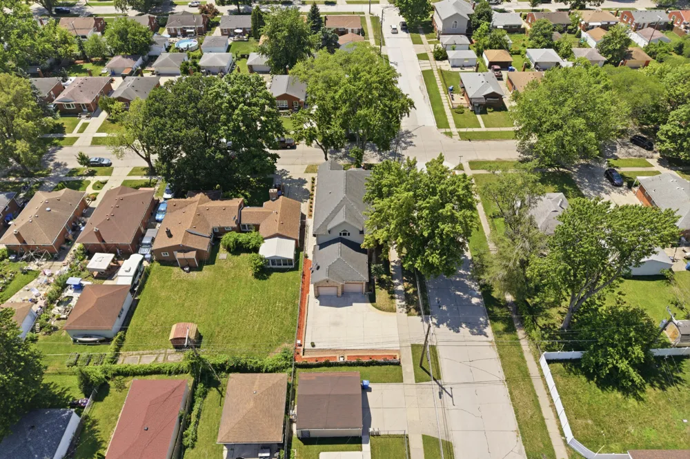 8336 Nightingale Street Dearborn Heights, MI 48127