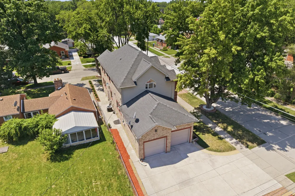 8336 Nightingale Street Dearborn Heights, MI 48127