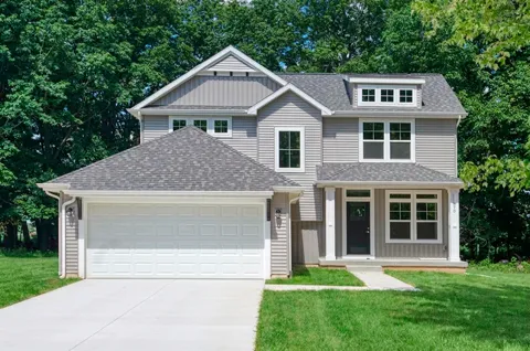 570 W Wildwood Drive