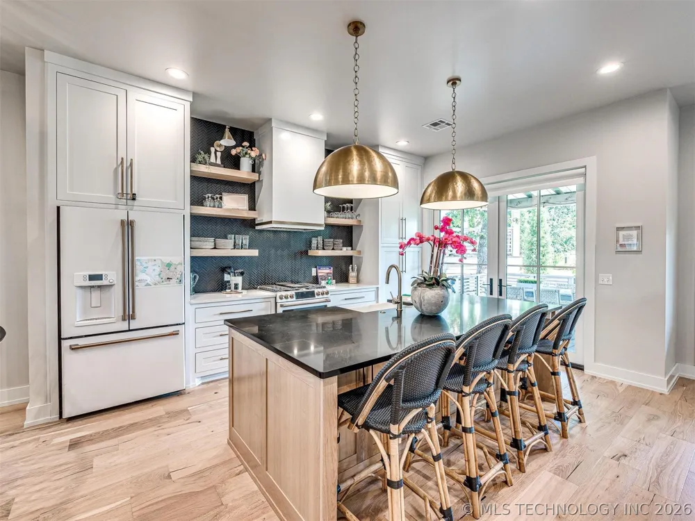 82 Pistache Lane Carlton Landing, OK 74432