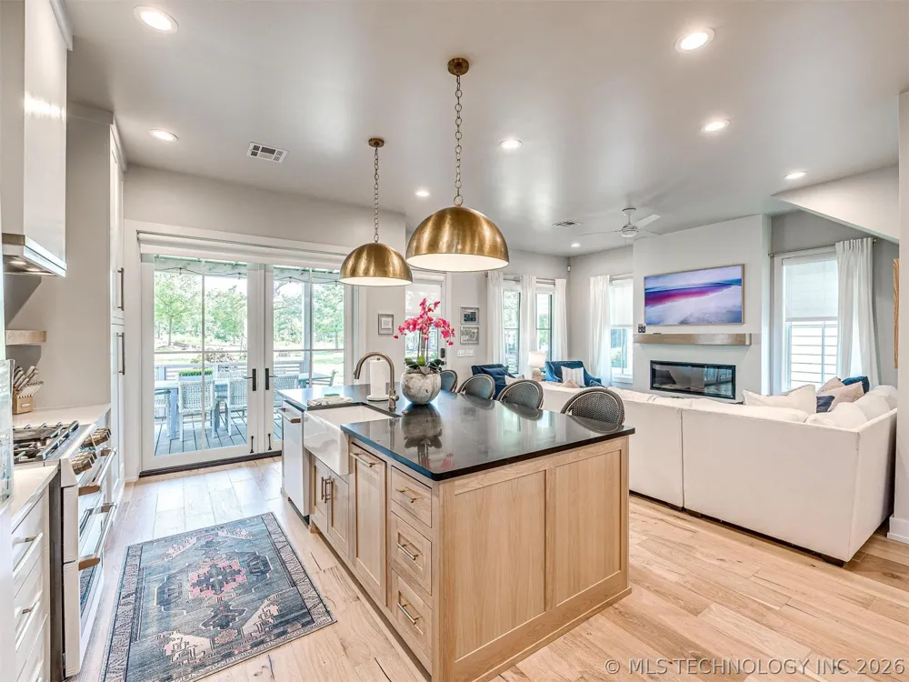82 Pistache Lane Carlton Landing, OK 74432