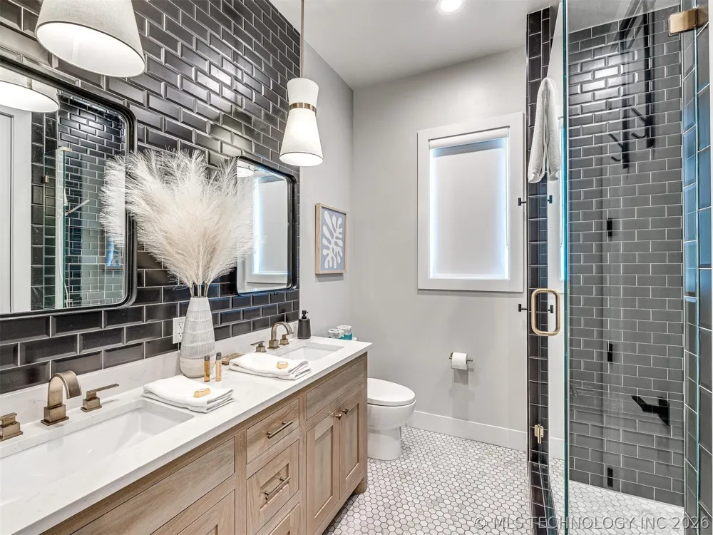 82 Pistache Lane Carlton Landing, OK 74432