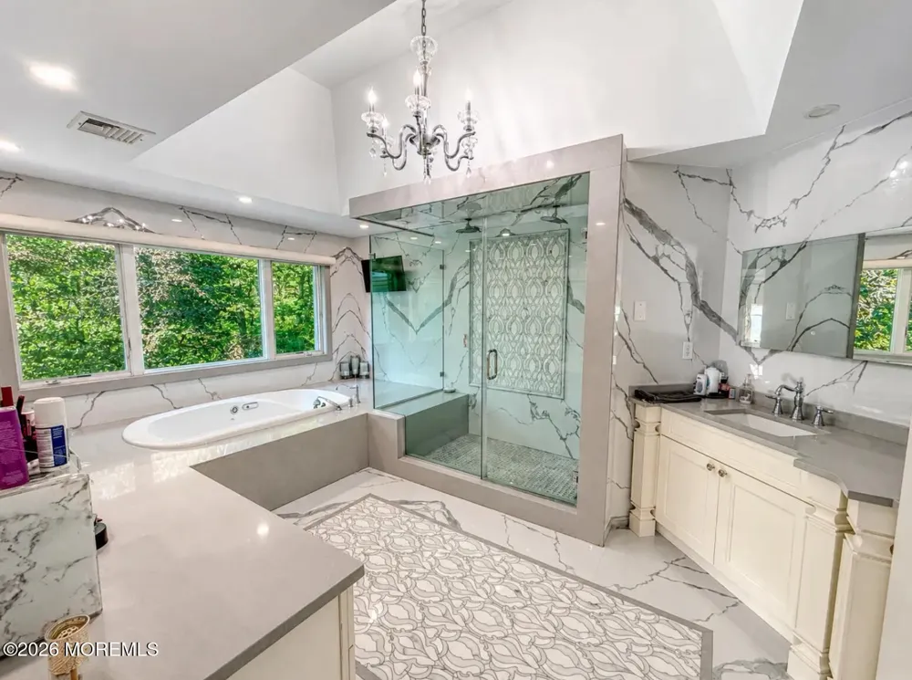 5 Hemlock Lane Holmdel, NJ 07733