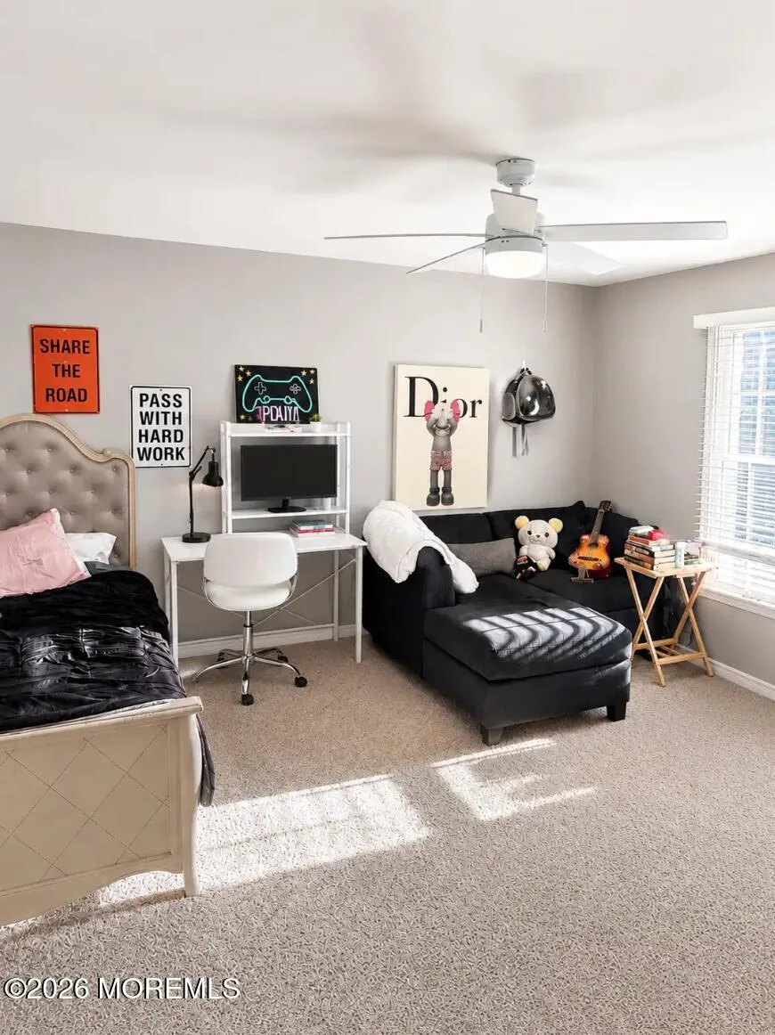 5 Hemlock Lane Holmdel, NJ 07733