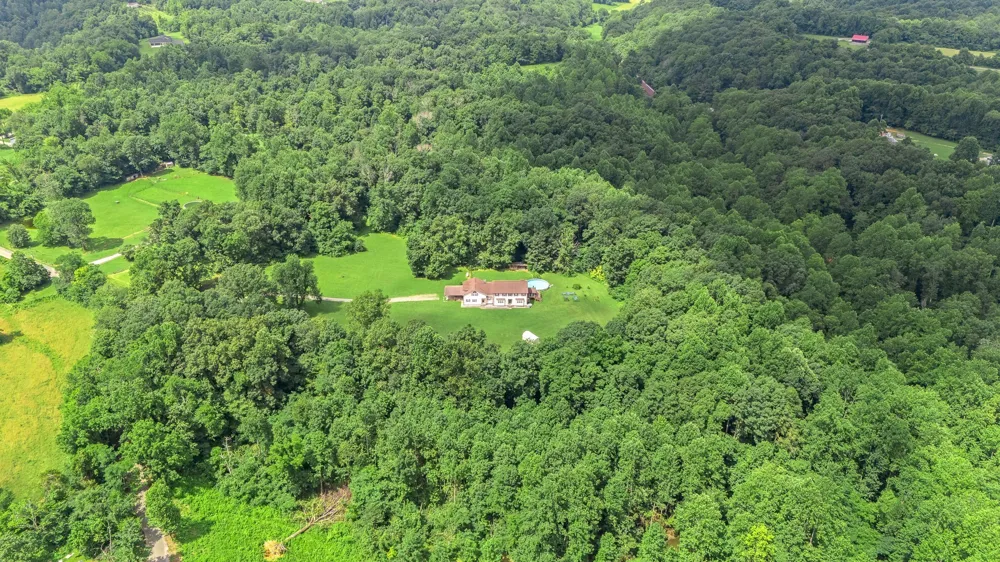 745 UNION RIDGE ROAD Wartrace, TN 37183