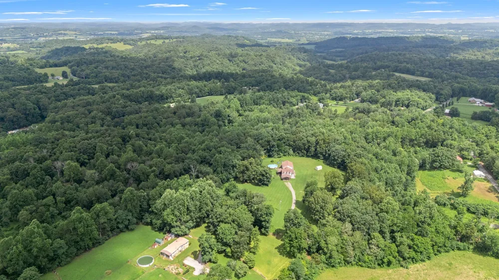 745 UNION RIDGE ROAD Wartrace, TN 37183