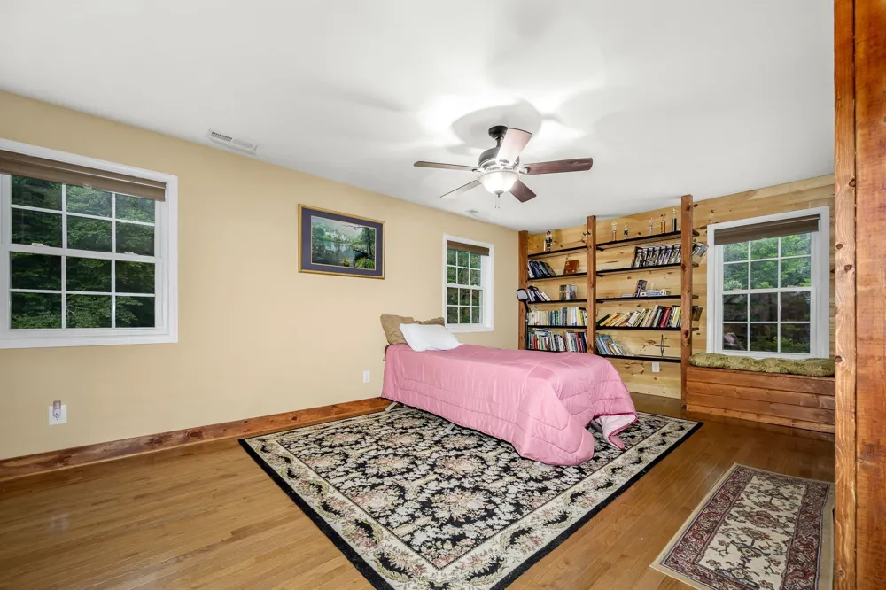 745 UNION RIDGE ROAD Wartrace, TN 37183