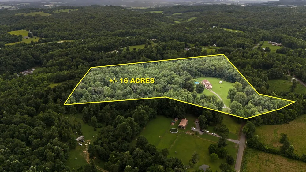 745 UNION RIDGE ROAD Wartrace, TN 37183
