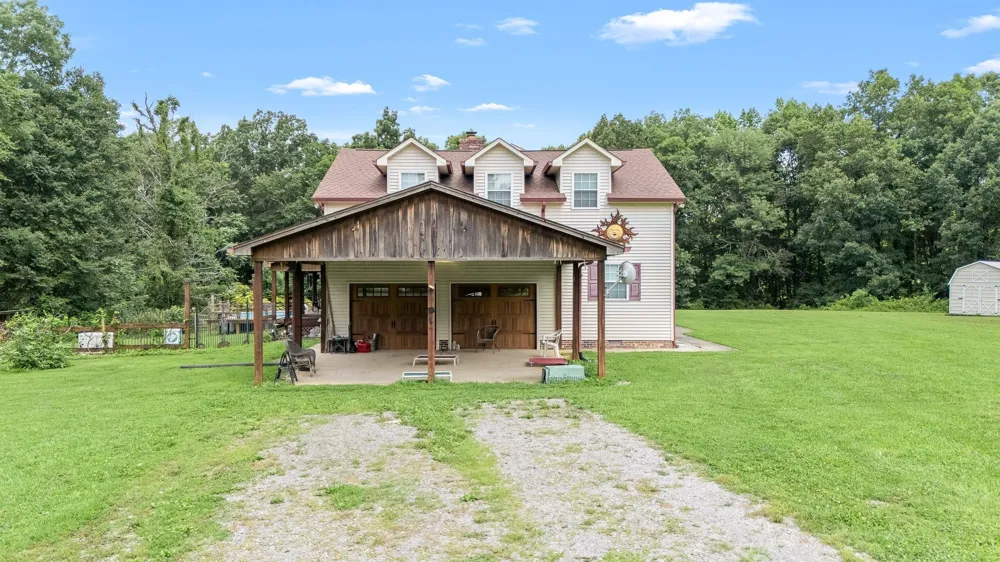 745 UNION RIDGE ROAD Wartrace, TN 37183
