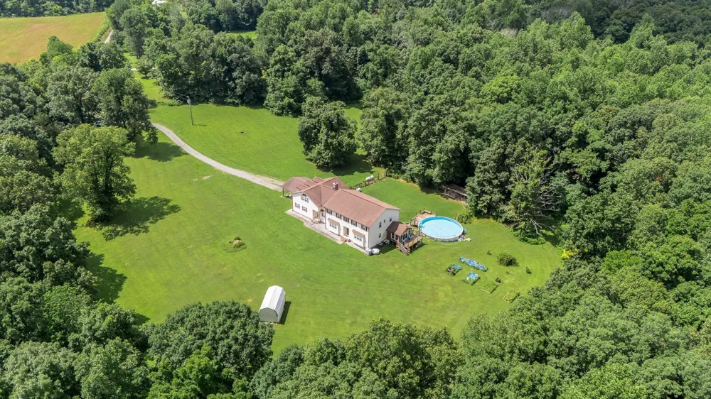 745 UNION RIDGE ROAD Wartrace, TN 37183