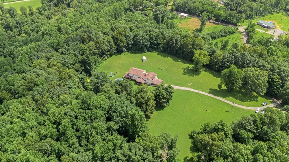 745 UNION RIDGE ROAD Wartrace, TN 37183