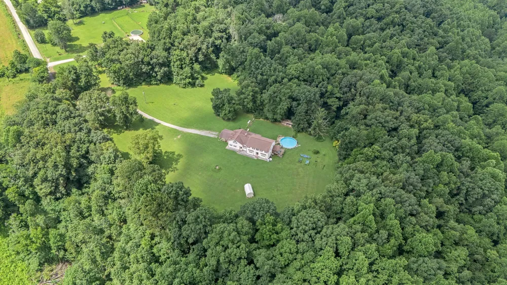 745 UNION RIDGE ROAD Wartrace, TN 37183