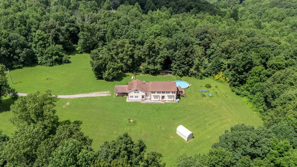 745 UNION RIDGE ROAD Wartrace, TN 37183
