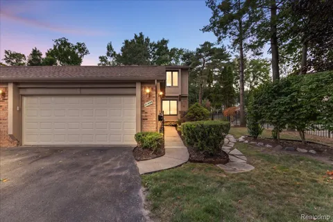 31456 Hunters Circle Drive