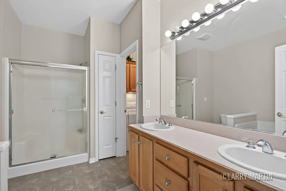 6010 Heritage Meadow Drive Laketown Township, MI 49423