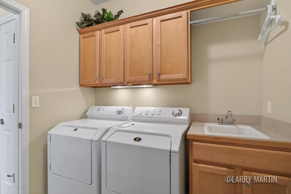 6010 Heritage Meadow Drive Laketown Township, MI 49423