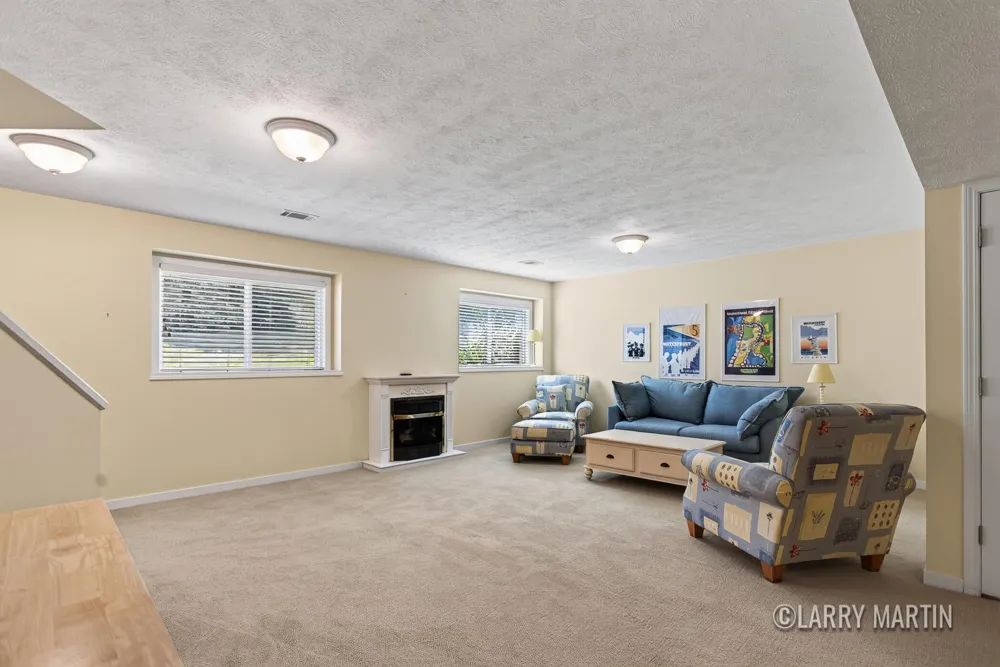 6010 Heritage Meadow Drive Laketown Township, MI 49423