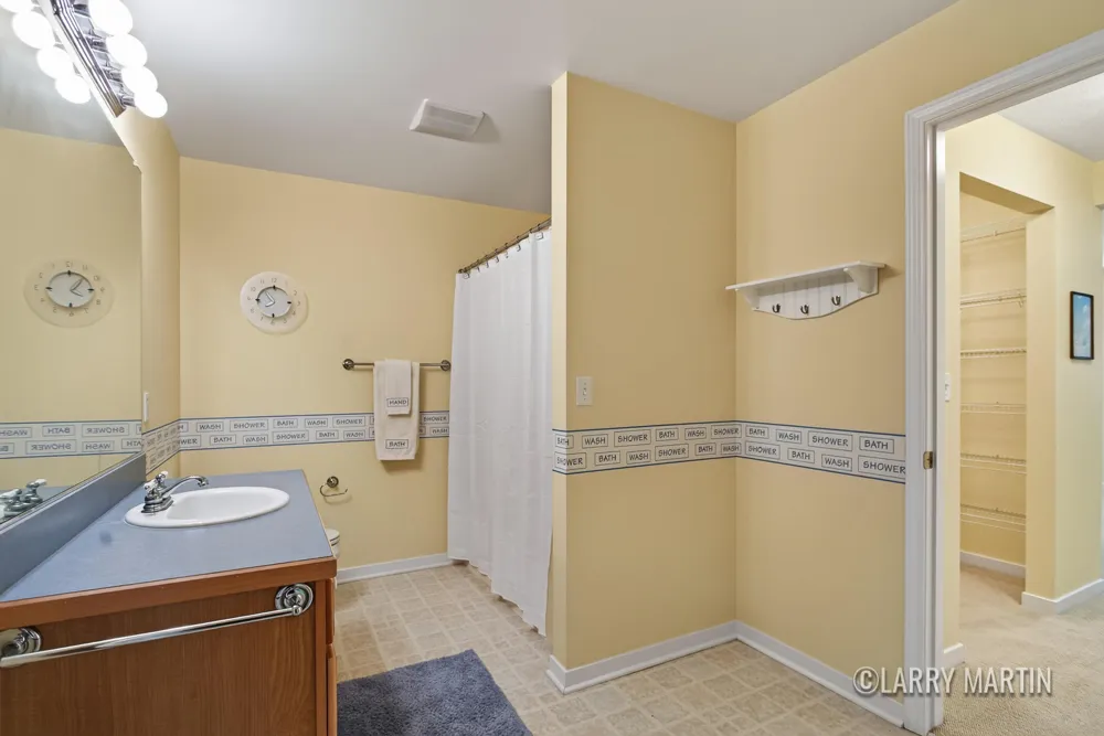 6010 Heritage Meadow Drive Laketown Township, MI 49423