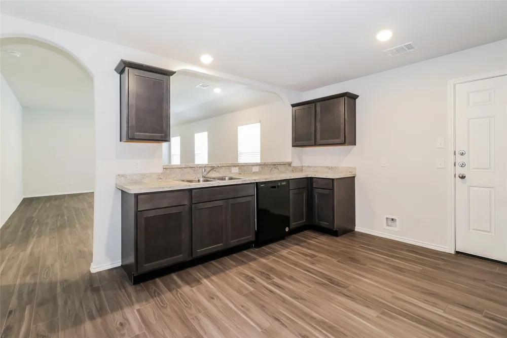 432 Woodhouse Way Everman, TX 76140