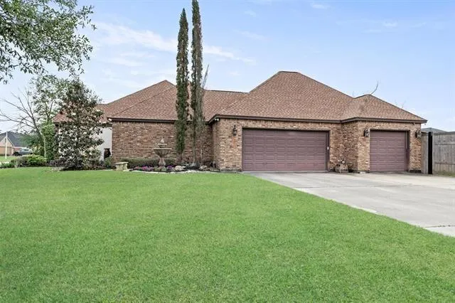101 Sir Cameron Lumberton, TX 77657