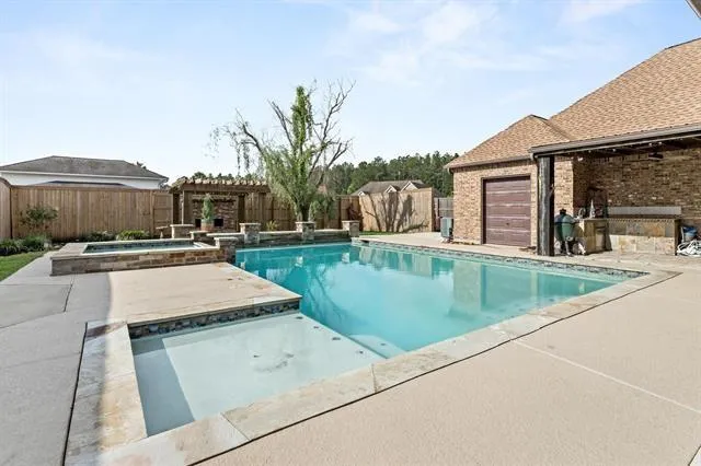 101 Sir Cameron Lumberton, TX 77657