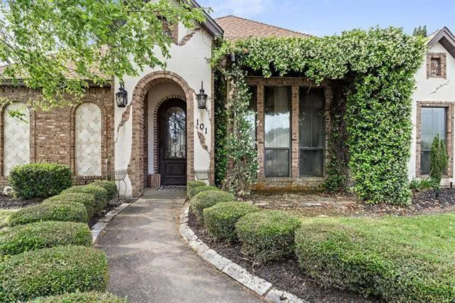 101 Sir Cameron Lumberton, TX 77657