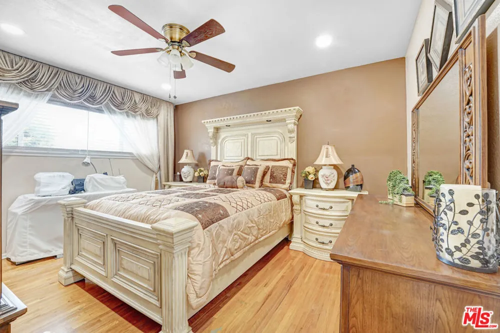 7523 Ontario Street Burbank, CA 91504
