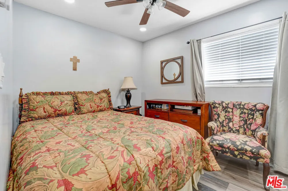 7523 Ontario Street Burbank, CA 91504